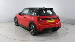 2024 (74) MINI COOPER 1.5 C Sport 3dr Auto 1