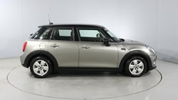 2020 (70) MINI HATCHBACK 1.5 Cooper Classic II 5dr 5898276