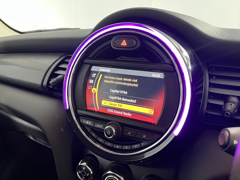 2020 (70) MINI HATCHBACK 1.5 Cooper Classic II 5dr 5898298