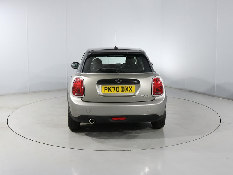 2020 (70) MINI HATCHBACK 1.5 Cooper Classic II 5dr 5898288
