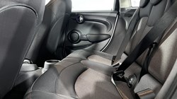 2020 (70) MINI HATCHBACK 1.5 Cooper Classic II 5dr 5898305