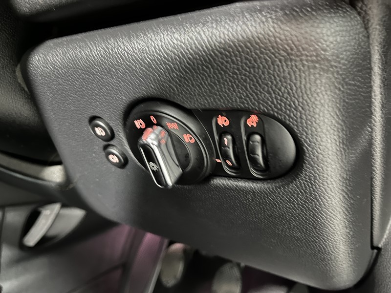 2020 (70) MINI HATCHBACK 1.5 Cooper Classic II 5dr 5898292