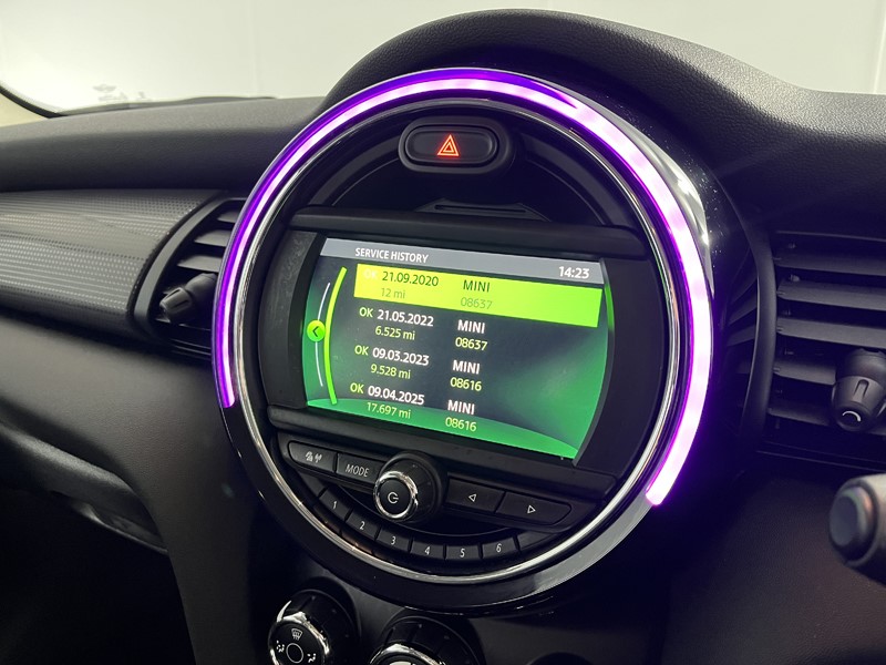 2020 (70) MINI HATCHBACK 1.5 Cooper Classic II 5dr 5898300