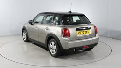 2020 (70) MINI HATCHBACK 1.5 Cooper Classic II 5dr 5898275