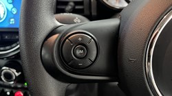 2020 (70) MINI HATCHBACK 1.5 Cooper Classic II 5dr 5898294