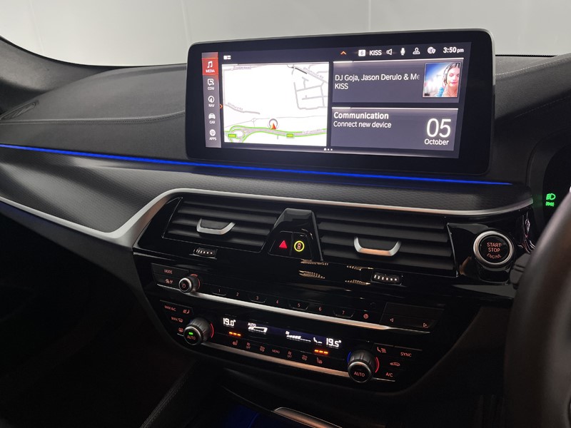 2023 (73) BMW 5 SERIES 520d MHT M Sport 5dr Step Auto 5902893