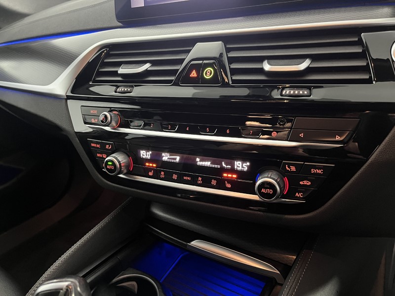 2023 (73) BMW 5 SERIES 520d MHT M Sport 5dr Step Auto 5902915