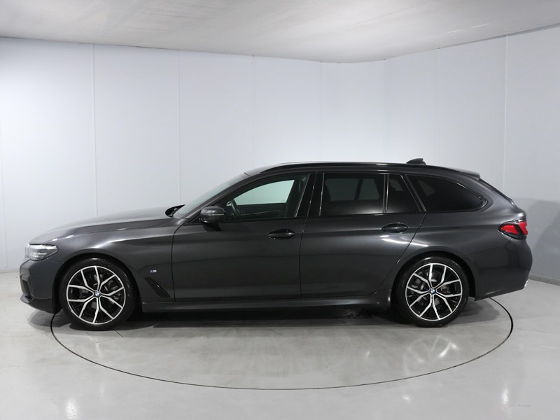 2023 (73) BMW 5 SERIES 520d MHT M Sport 5dr Step Auto 5902934
