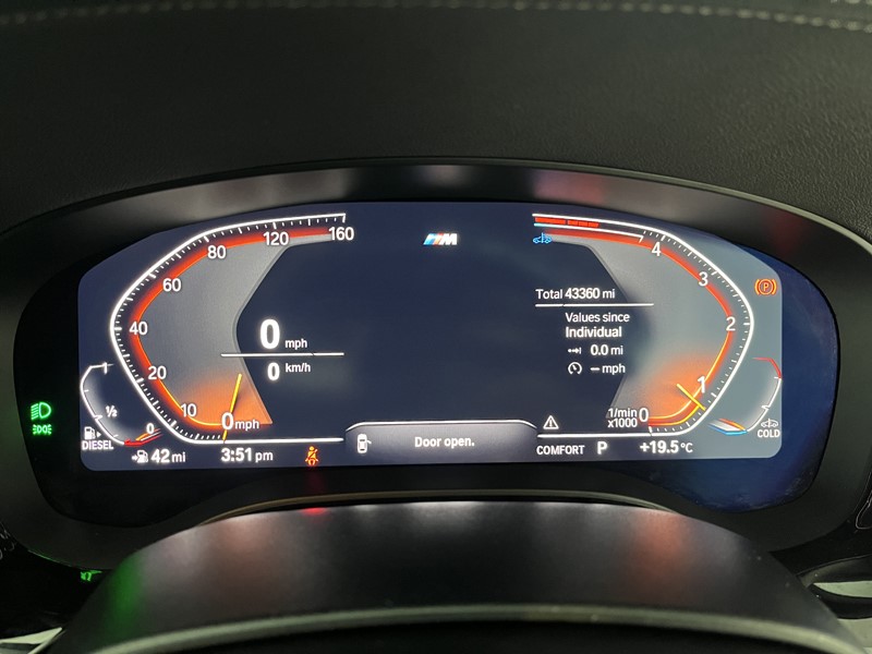2023 (73) BMW 5 SERIES 520d MHT M Sport 5dr Step Auto 5902894