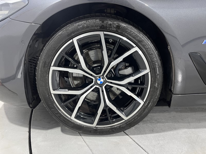2023 (73) BMW 5 SERIES 520d MHT M Sport 5dr Step Auto 5902899