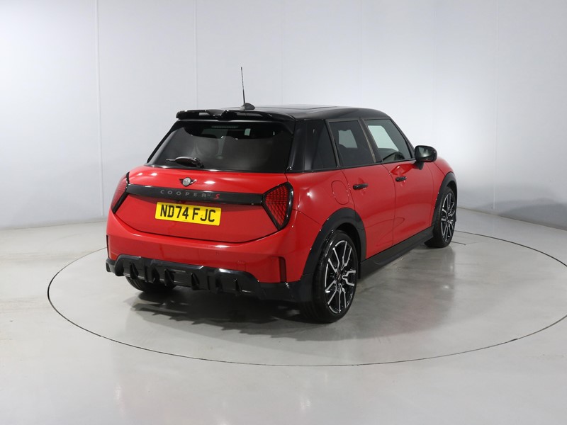 2024 (74) MINI COOPER 2.0 S Sport 5dr Auto 5898225