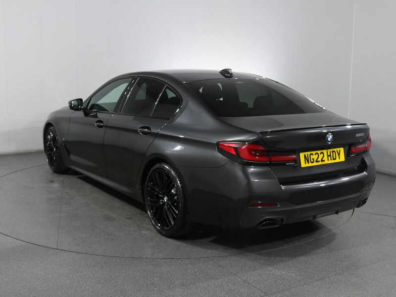 2022 (22) BMW 5 SERIES 520i MHT M Sport 4dr Step Auto 5923272