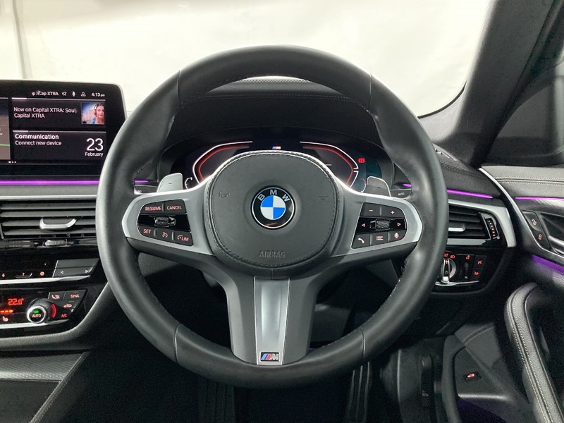 2022 (22) BMW 5 SERIES 520i MHT M Sport 4dr Step Auto 5923275