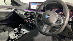 2022 (22) BMW 5 SERIES 520i MHT M Sport 4dr Step Auto 5923276