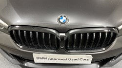 2022 (22) BMW 5 SERIES 520i MHT M Sport 4dr Step Auto 5923316