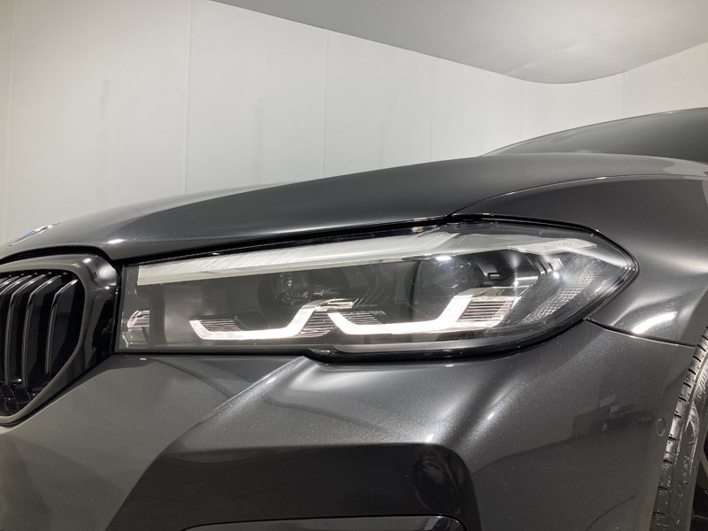 2022 (22) BMW 5 SERIES 520i MHT M Sport 4dr Step Auto 5923314