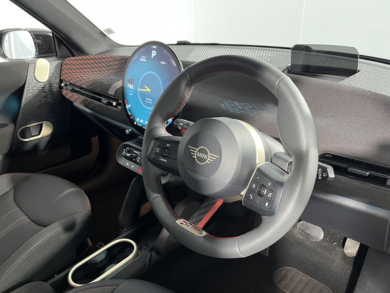 2025 (75) MINI COOPER 190kW John Cooper Works 54kWh 3dr Auto 5920144