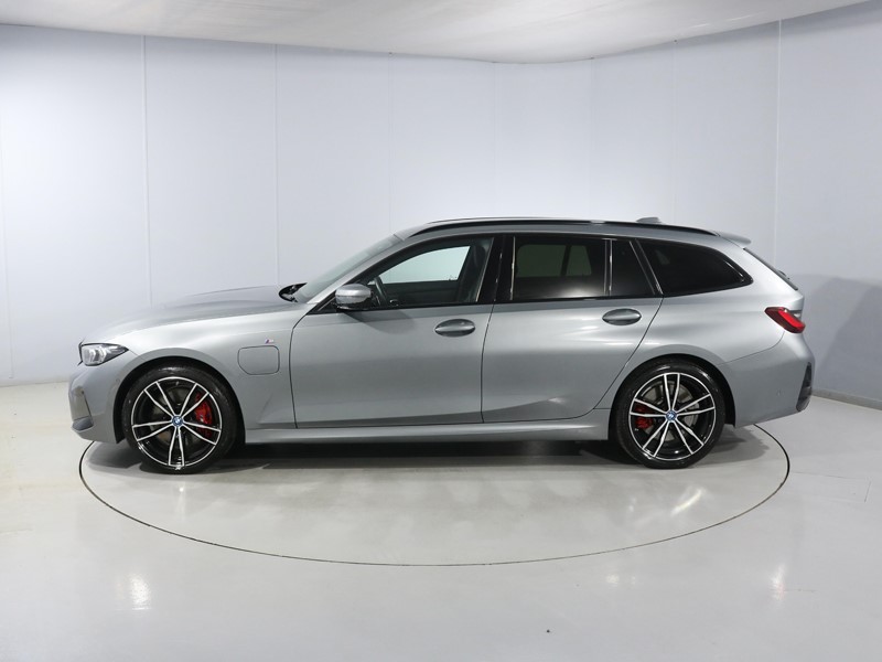 2023 (73) BMW 3 SERIES 330e M Sport 5dr Step Auto 5920138