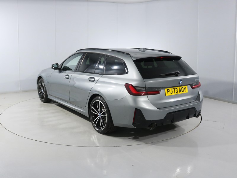 2023 (73) BMW 3 SERIES 330e M Sport 5dr Step Auto 1