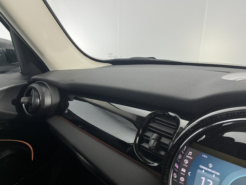 2023 (73) MINI HATCHBACK 1.5 Cooper Classic Premium 5dr Auto 5932180