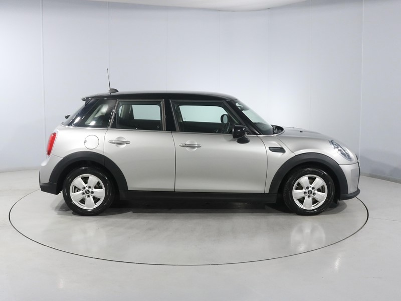 2023 (73) MINI HATCHBACK 1.5 Cooper Classic Premium 5dr Auto 5932158