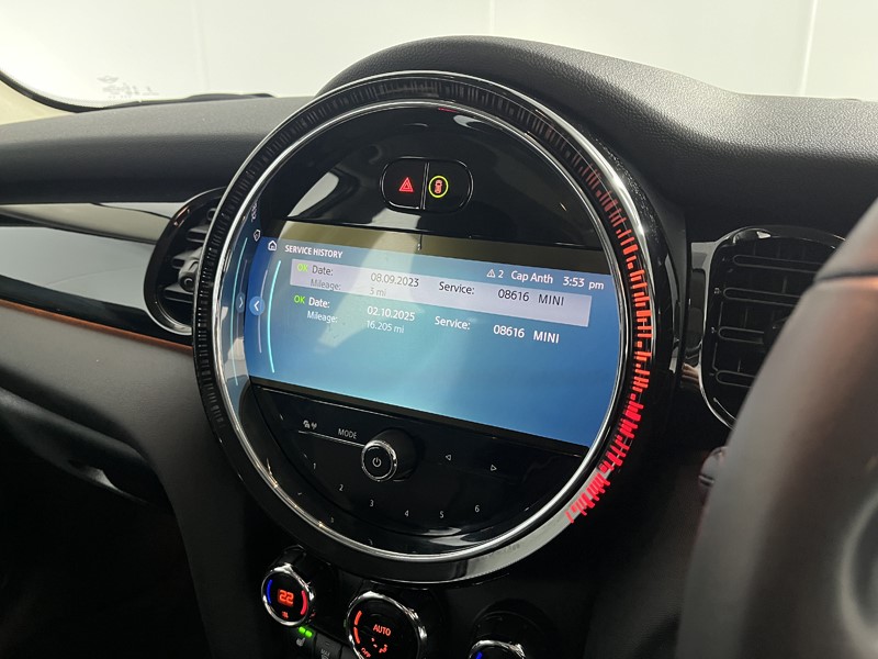 2023 (73) MINI HATCHBACK 1.5 Cooper Classic Premium 5dr Auto 5932184