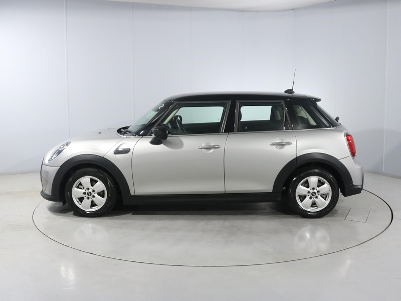 2023 (73) MINI HATCHBACK 1.5 Cooper Classic Premium 5dr Auto 5932200