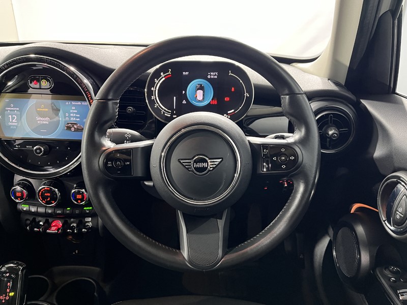 2023 (73) MINI HATCHBACK 1.5 Cooper Classic Premium 5dr Auto 5932160