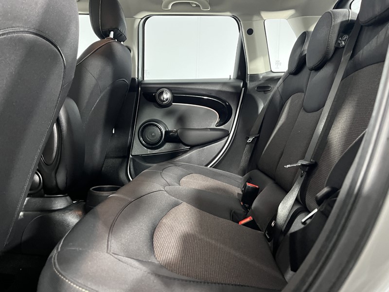 2023 (73) MINI HATCHBACK 1.5 Cooper Classic Premium 5dr Auto 5932191