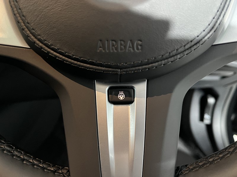2022 (71) BMW 5 SERIES M550i xDrive 4dr Auto 5920007