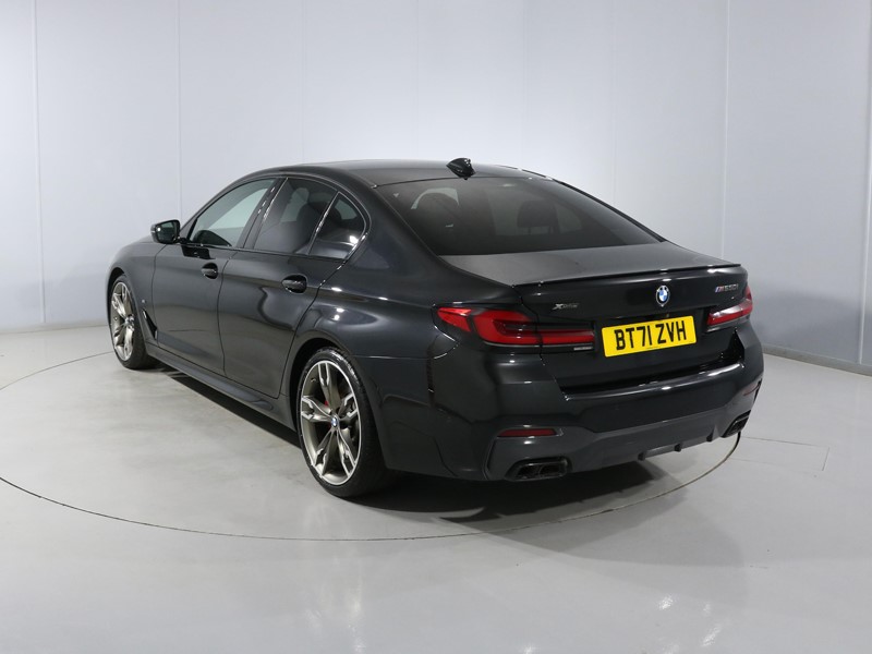 2022 (71) BMW 5 SERIES M550i xDrive 4dr Auto 1