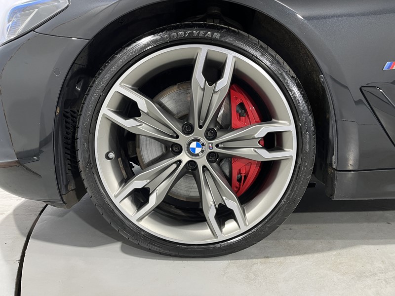 2022 (71) BMW 5 SERIES M550i xDrive 4dr Auto 5919994