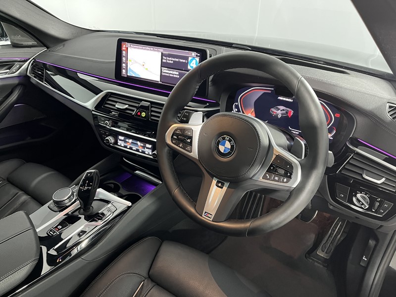2022 (71) BMW 5 SERIES M550i xDrive 4dr Auto 5919986