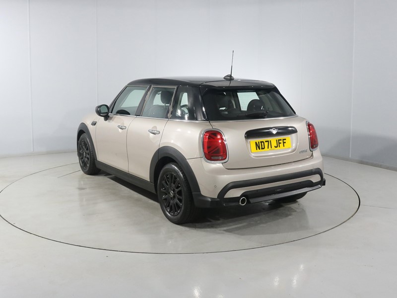 2021 (71) MINI HATCHBACK 1.5 Cooper Classic 5dr 5952346