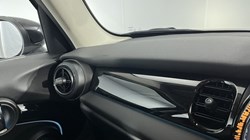 2021 (71) MINI HATCHBACK 1.5 Cooper Classic 5dr 5952370