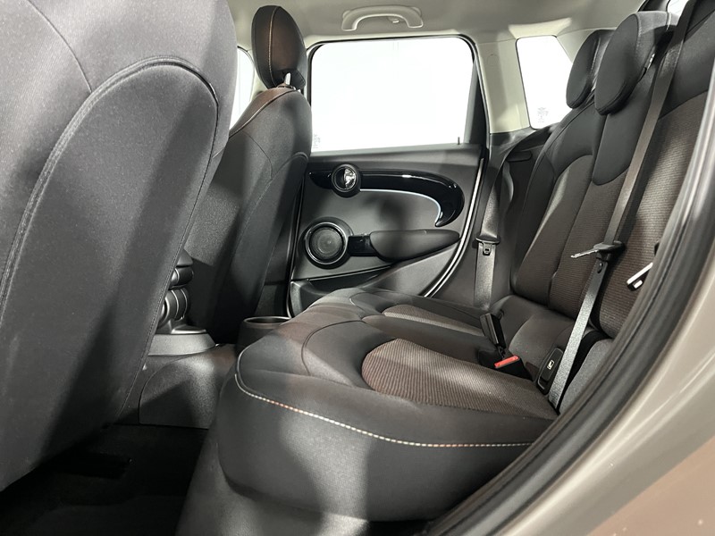 2021 (71) MINI HATCHBACK 1.5 Cooper Classic 5dr 5952379