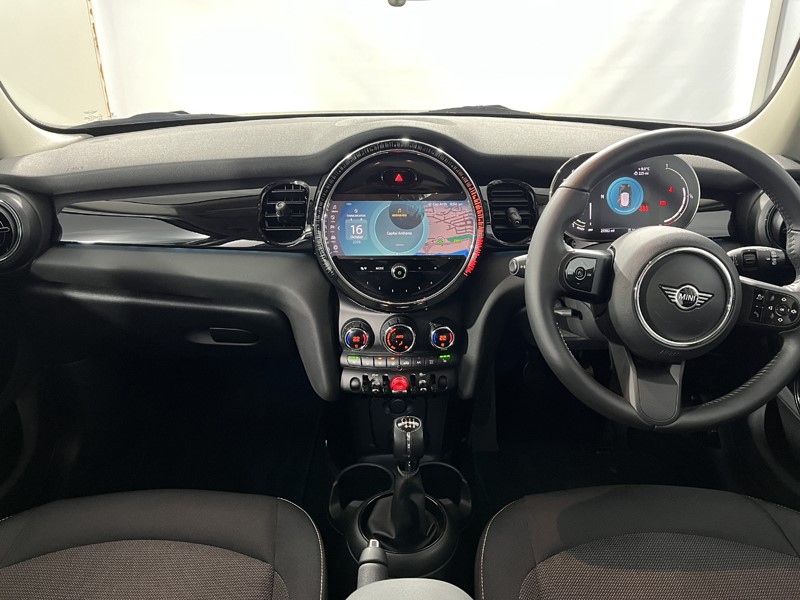 2021 (71) MINI HATCHBACK 1.5 Cooper Classic 5dr 5952348
