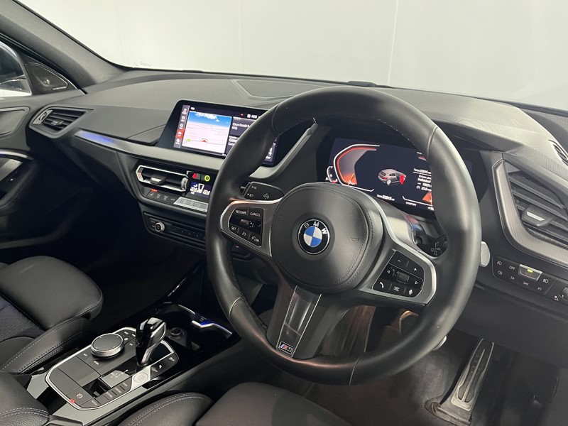 2022 (72) BMW 1 SERIES 118i [136] M Sport 5dr Step Auto [LCP] 5941959