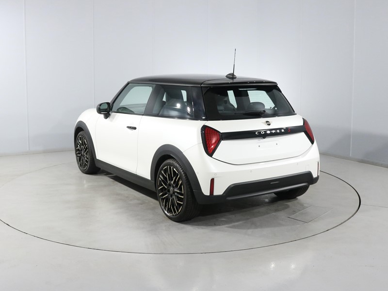 2024 (74) MINI COOPER 2.0 S Exclusive 3dr Auto