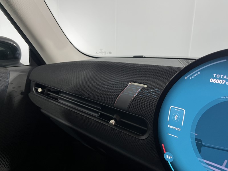2024 (24) MINI COOPER 1.5 C Classic 3dr Auto 5942175
