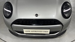 2024 (24) MINI COOPER 1.5 C Classic 3dr Auto 5942185