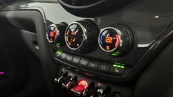 2020 (20) MINI COUNTRYMAN 1.5 Cooper Classic ALL4 5dr Auto 5942132