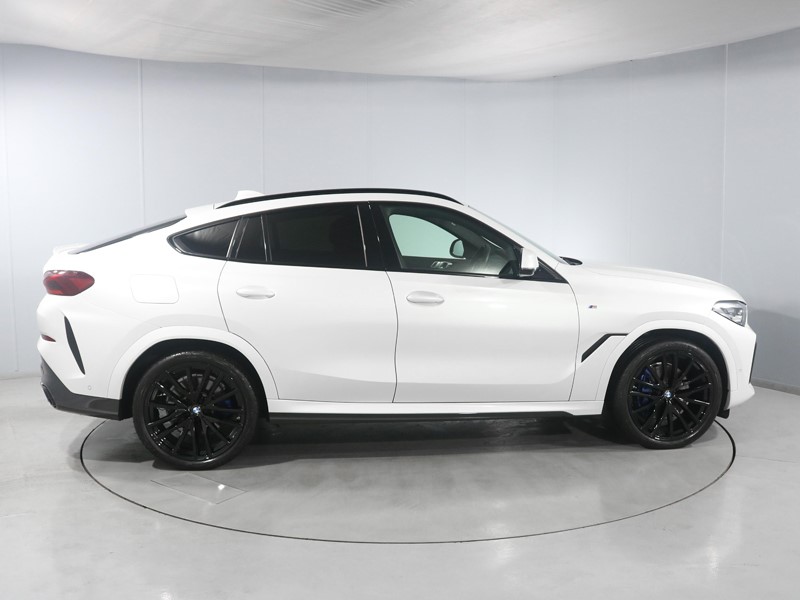 2021 (21) BMW X6 xDrive30d MHT M Sport 5dr Step Auto 5958530