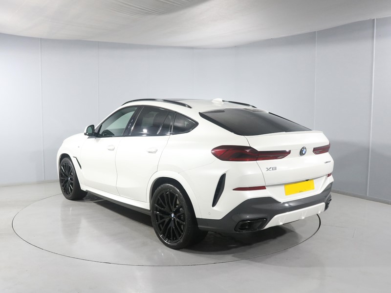 2021 (21) BMW X6 xDrive30d MHT M Sport 5dr Step Auto – Video 1 of 1