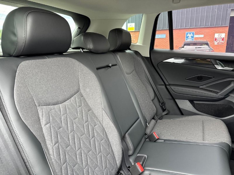  VOLKSWAGEN TIGUAN 1.5 eTSI Match 5dr DSG [Area View] 5584544