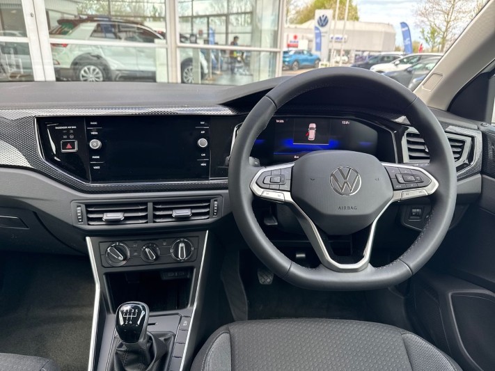  VOLKSWAGEN POLO 1.0 TSI Match 5dr 5311381