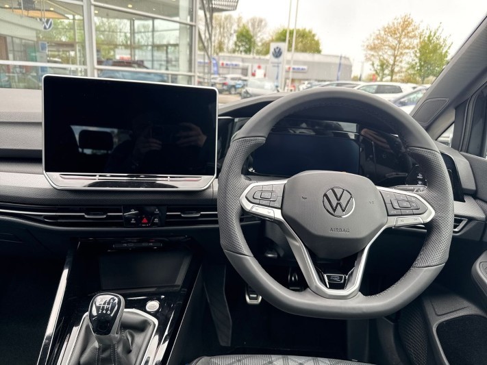  VOLKSWAGEN GOLF 1.5 TSI 150 Black Edition 5dr 5340230