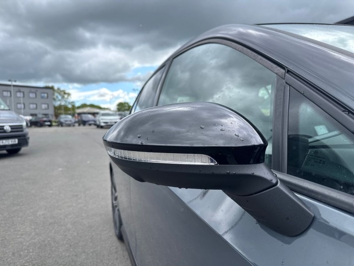  VOLKSWAGEN GOLF 1.5 TSI 150 Black Edition 5dr 5340259