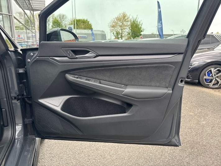  VOLKSWAGEN GOLF 1.5 TSI 150 Black Edition 5dr 5340220