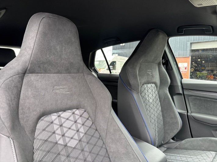  VOLKSWAGEN GOLF 1.5 TSI 150 Black Edition 5dr 5340225